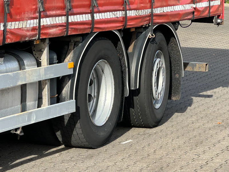 DAF CF 330 6X2*4 Schuifzeil / Laadklep / Kooiaap 05-2026 Apk! - Camión lona: foto 3 DAF CF 330 6X2*4 Schuifzeil / Laadklep / Kooiaap 05-2026 Apk! - Camión lona: foto 3