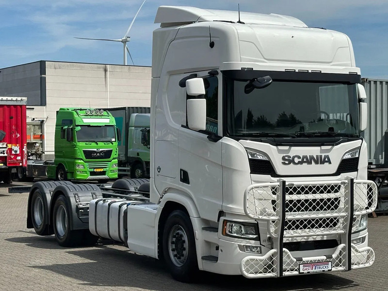 Scania R660 V8 6x4 or 6x2 Chassis with Lift-Axle / Retarder / Wb 4.75 / Full Air - Chasis camión: foto 2 Scania R660 V8 6x4 or 6x2 Chassis with Lift-Axle / Retarder / Wb 4.75 / Full Air - Chasis camión: foto 2