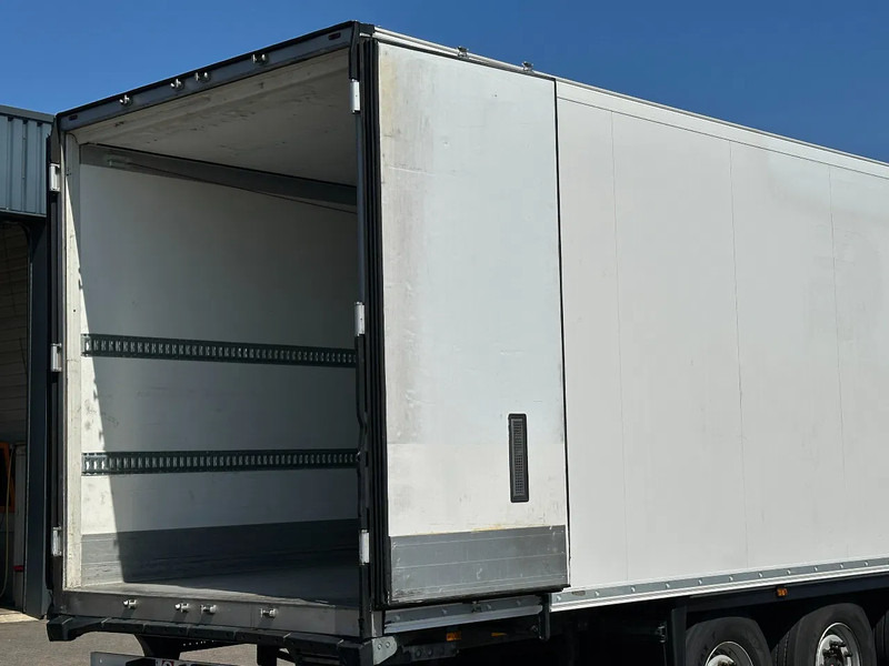 Schmitz Cargobull Carrier Vector 1550 / SAF-Disc / Lift-Axle - Frigorífico semirremolque: foto 5 Schmitz Cargobull Carrier Vector 1550 / SAF-Disc / Lift-Axle - Frigorífico semirremolque: foto 5