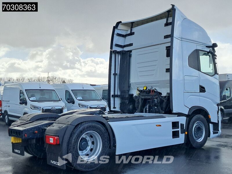 Iveco S-Way 500 4X2 NEW! Retarder 2x Tanks Mirrorcams Navi LED Euro 6 - Cabeza tractora: foto 5 Iveco S-Way 500 4X2 NEW! Retarder 2x Tanks Mirrorcams Navi LED Euro 6 - Cabeza tractora: foto 5