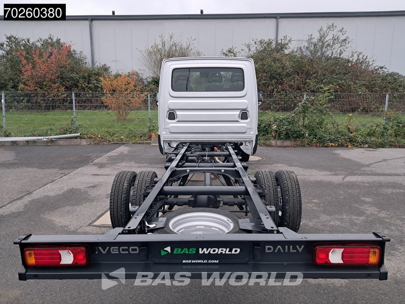 Iveco Daily 35C21 Neu! 3.0L 2025-Modell Automatik 210PS Radstand 410 Fahrgestell Doppelbereifung LED ACC Klima Euro6 Chassis A/C - Vehículo comercial ligero: foto 3 Iveco Daily 35C21 Neu! 3.0L 2025-Modell Automatik 210PS Radstand 410 Fahrgestell Doppelbereifung LED ACC Klima Euro6 Chassis A/C - Vehículo comercial ligero: foto 3