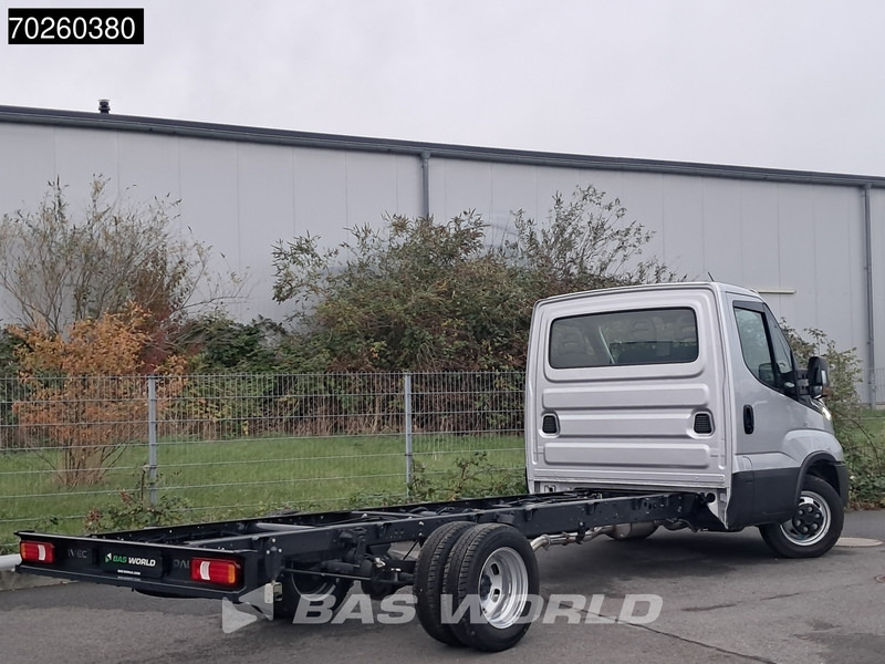 Iveco Daily 35C21 Neu! 3.0L 2025-Modell Automatik 210PS Radstand 410 Fahrgestell Doppelbereifung LED ACC Klima Euro6 Chassis A/C - Vehículo comercial ligero: foto 2 Iveco Daily 35C21 Neu! 3.0L 2025-Modell Automatik 210PS Radstand 410 Fahrgestell Doppelbereifung LED ACC Klima Euro6 Chassis A/C - Vehículo comercial ligero: foto 2