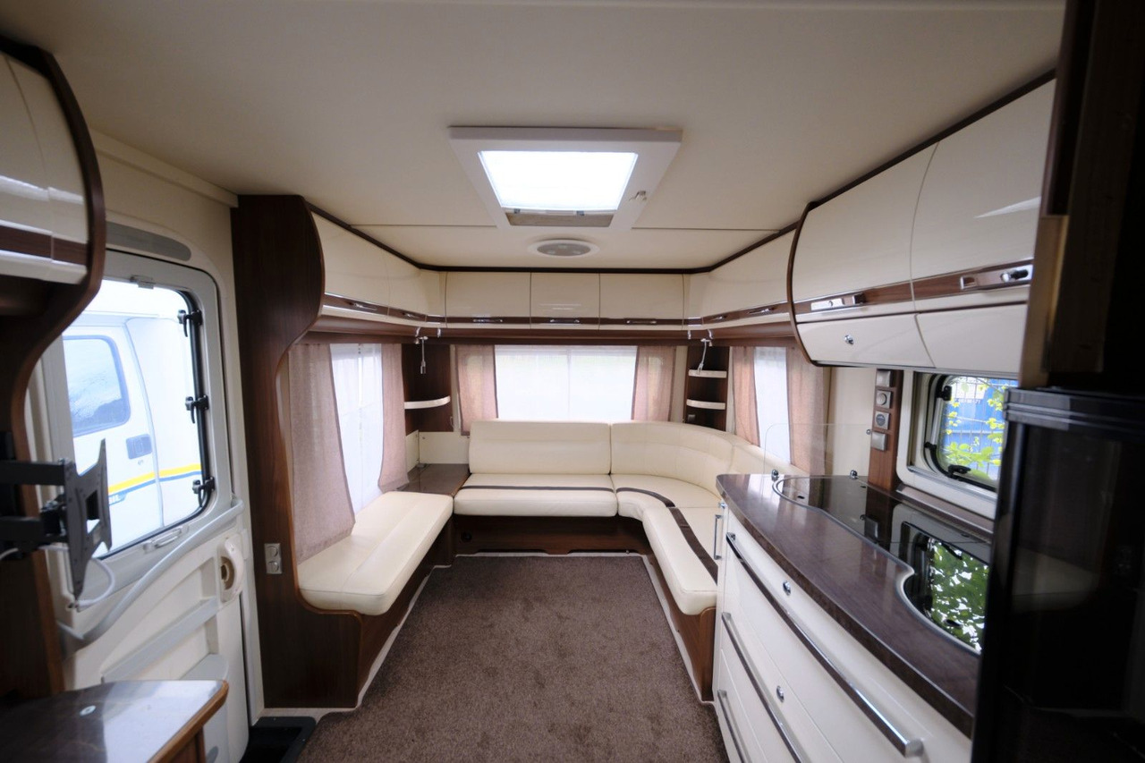 Leasing financiero de  Fendt Saphir 700/Festbett+Rundsitzgruppe/Klimaanlage leasing Fendt Saphir 700/Festbett+Rundsitzgruppe/Klimaanlage: foto 9
