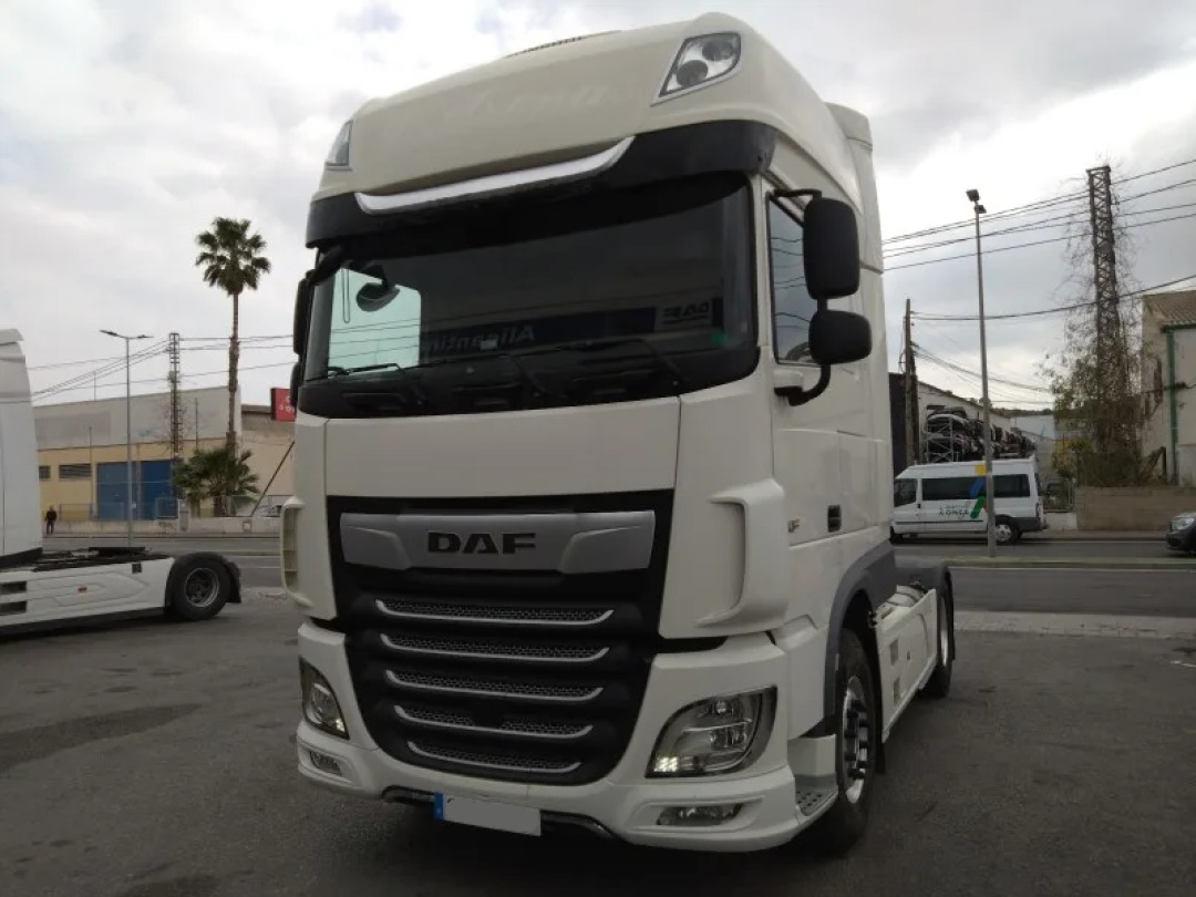 DAF XF 480 Super Space Cab - Cabeza tractora: foto 1 DAF XF 480 Super Space Cab - Cabeza tractora: foto 1