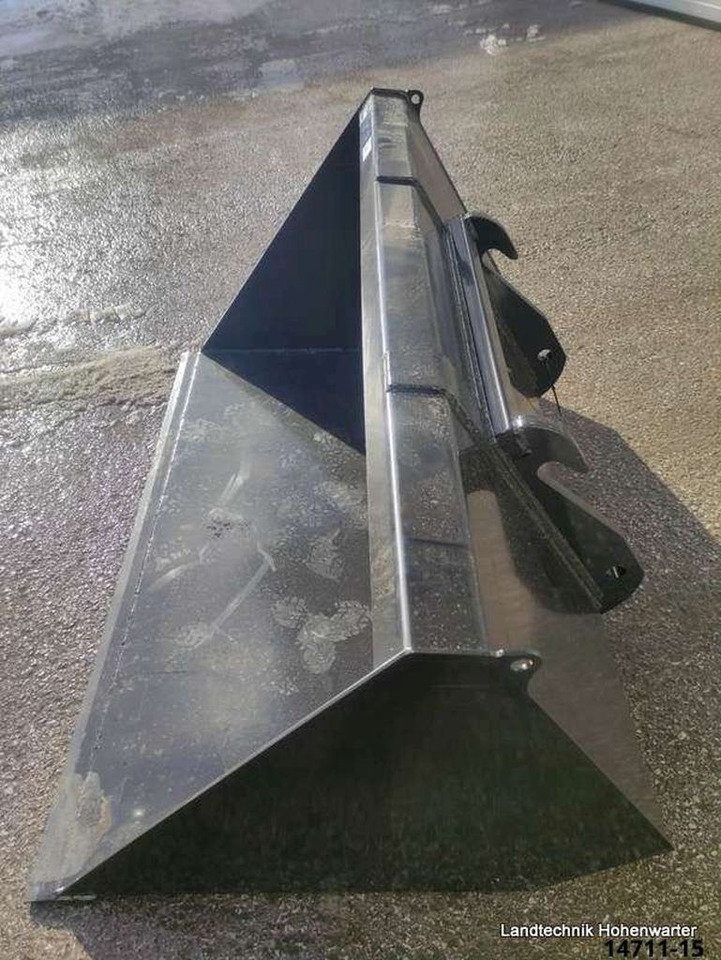 Stekro Volumenschaufel 1,4m oder 1,6 mit Weidemann Aufnahme (23184) - Implemento para Tractor: foto 3 Stekro Volumenschaufel 1,4m oder 1,6 mit Weidemann Aufnahme (23184) - Implemento para Tractor: foto 3