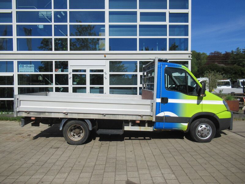 Iveco Daily 50C17 3.0 D EEV 345 3.5T kenteken / Registration - Caja abierta furgoneta: foto 4 Iveco Daily 50C17 3.0 D EEV 345 3.5T kenteken / Registration - Caja abierta furgoneta: foto 4