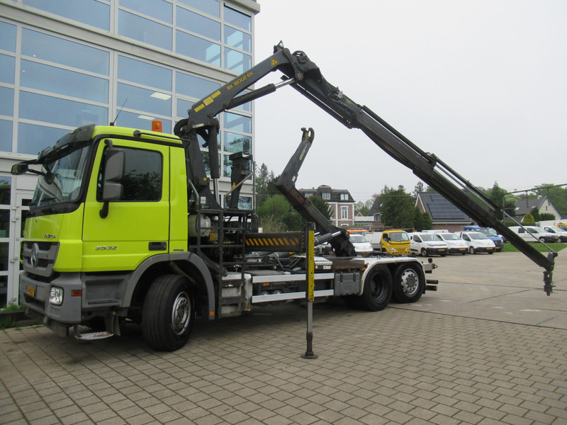 Mercedes-Benz Actros 2532 LTNLA 6X2 Hooklift + Crane, Haak - Kraan - Multibasculante camión, Camión grúa: foto 2 Mercedes-Benz Actros 2532 LTNLA 6X2 Hooklift + Crane, Haak - Kraan - Multibasculante camión, Camión grúa: foto 2