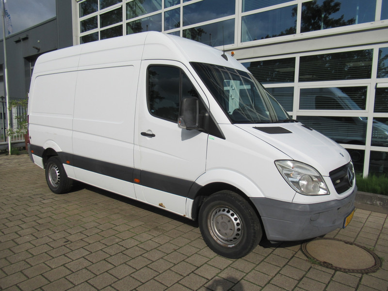 Mercedes-Benz Sprinter 313 2.2 CDI 366 L2H2 AIRCO - Klima - Furgón: foto 2 Mercedes-Benz Sprinter 313 2.2 CDI 366 L2H2 AIRCO - Klima - Furgón: foto 2