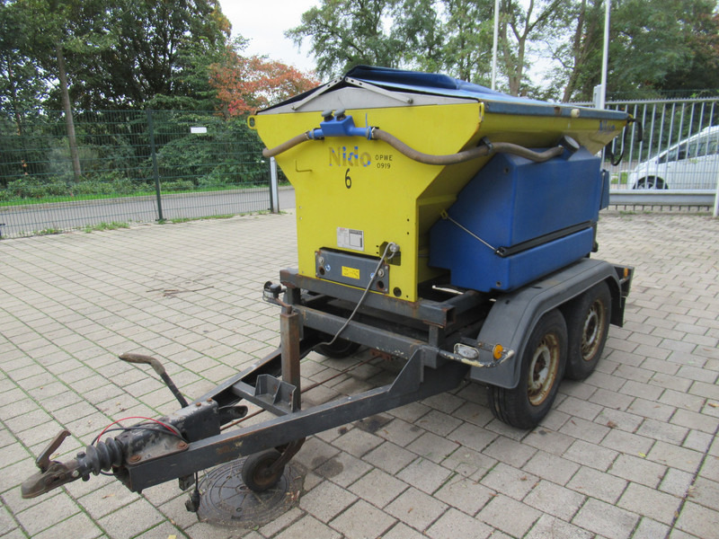 NIDO AWK 2500-1 Stratos B11L-18 ACLN280 1,1M3 + 500L Zoutstrooier Salzstreuer - Esparcidor de sal: foto 5 NIDO AWK 2500-1 Stratos B11L-18 ACLN280 1,1M3 + 500L Zoutstrooier Salzstreuer - Esparcidor de sal: foto 5