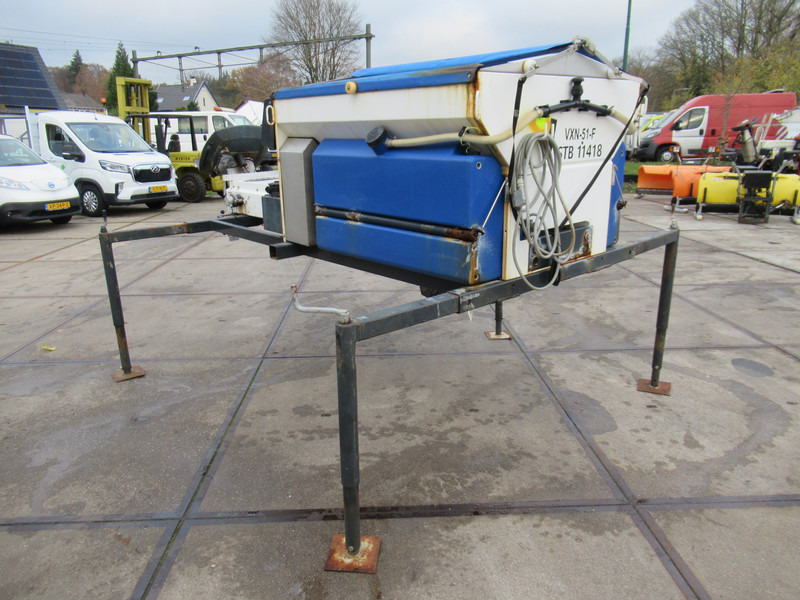 NIDO STRATOS B08-24 PALN Rotopower 0,8m3 + 350L. Salzstreuer Saltspreader Zoutstrooier - Esparcidor de sal: foto 3 NIDO STRATOS B08-24 PALN Rotopower 0,8m3 + 350L. Salzstreuer Saltspreader Zoutstrooier - Esparcidor de sal: foto 3