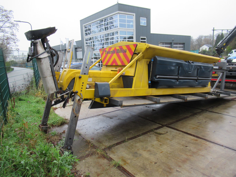 NIDO STRATOS B40-42 PALN Rotopower 4m3 + 2.200L Salzstreuer Saltspreader Zoutstrooier - Esparcidor de sal: foto 3 NIDO STRATOS B40-42 PALN Rotopower 4m3 + 2.200L Salzstreuer Saltspreader Zoutstrooier - Esparcidor de sal: foto 3