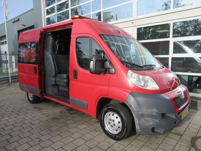 Peugeot Boxer 330 2.2 HDI 96KW L2H2 Dubbelcabine P+ DOKA - Furgoneta pequeña, Furgoneta combi: foto 5 Peugeot Boxer 330 2.2 HDI 96KW L2H2 Dubbelcabine P+ DOKA - Furgoneta pequeña, Furgoneta combi: foto 5