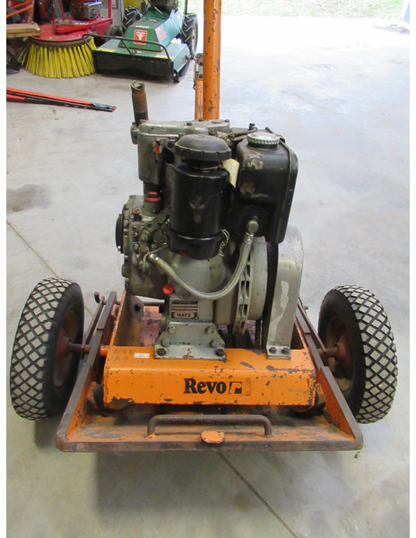 REVO Nemaco DM 3500 Hatz ES75 Diesel trilplaat - Plancha reversible: foto 3 REVO Nemaco DM 3500 Hatz ES75 Diesel trilplaat - Plancha reversible: foto 3