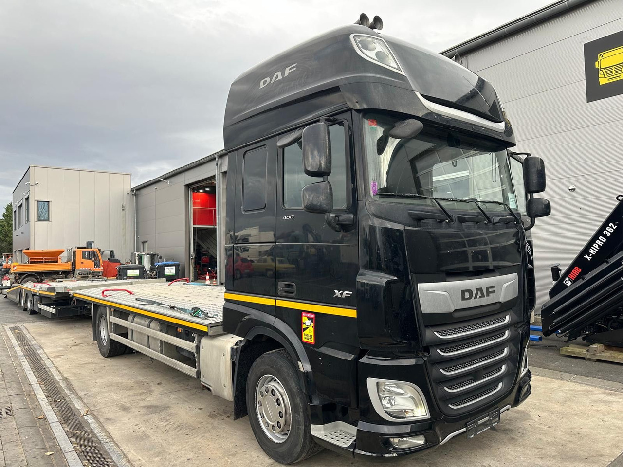 DAF 480XF*Flachzug*Aufstellbühne*VDI2700*Top! - Portavehículos camión: foto 2 DAF 480XF*Flachzug*Aufstellbühne*VDI2700*Top! - Portavehículos camión: foto 2