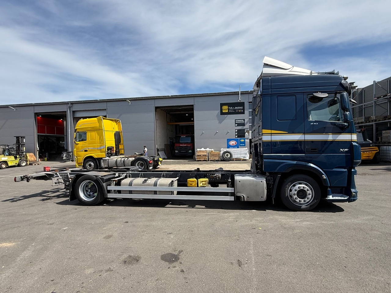 DAF XF430/Jumbo;Mega/Intarder/Standklima-Heizung/BDF - Portacontenedore/ Intercambiable camión: foto 4 DAF XF430/Jumbo;Mega/Intarder/Standklima-Heizung/BDF - Portacontenedore/ Intercambiable camión: foto 4