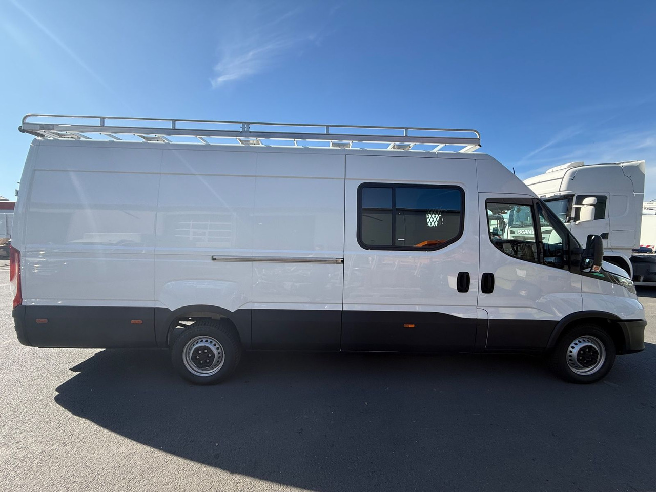 Iveco Daily 35S14 Maxi/CNG/2.700km!/Ahk/LIKE NEW! - Furgón: foto 5 Iveco Daily 35S14 Maxi/CNG/2.700km!/Ahk/LIKE NEW! - Furgón: foto 5