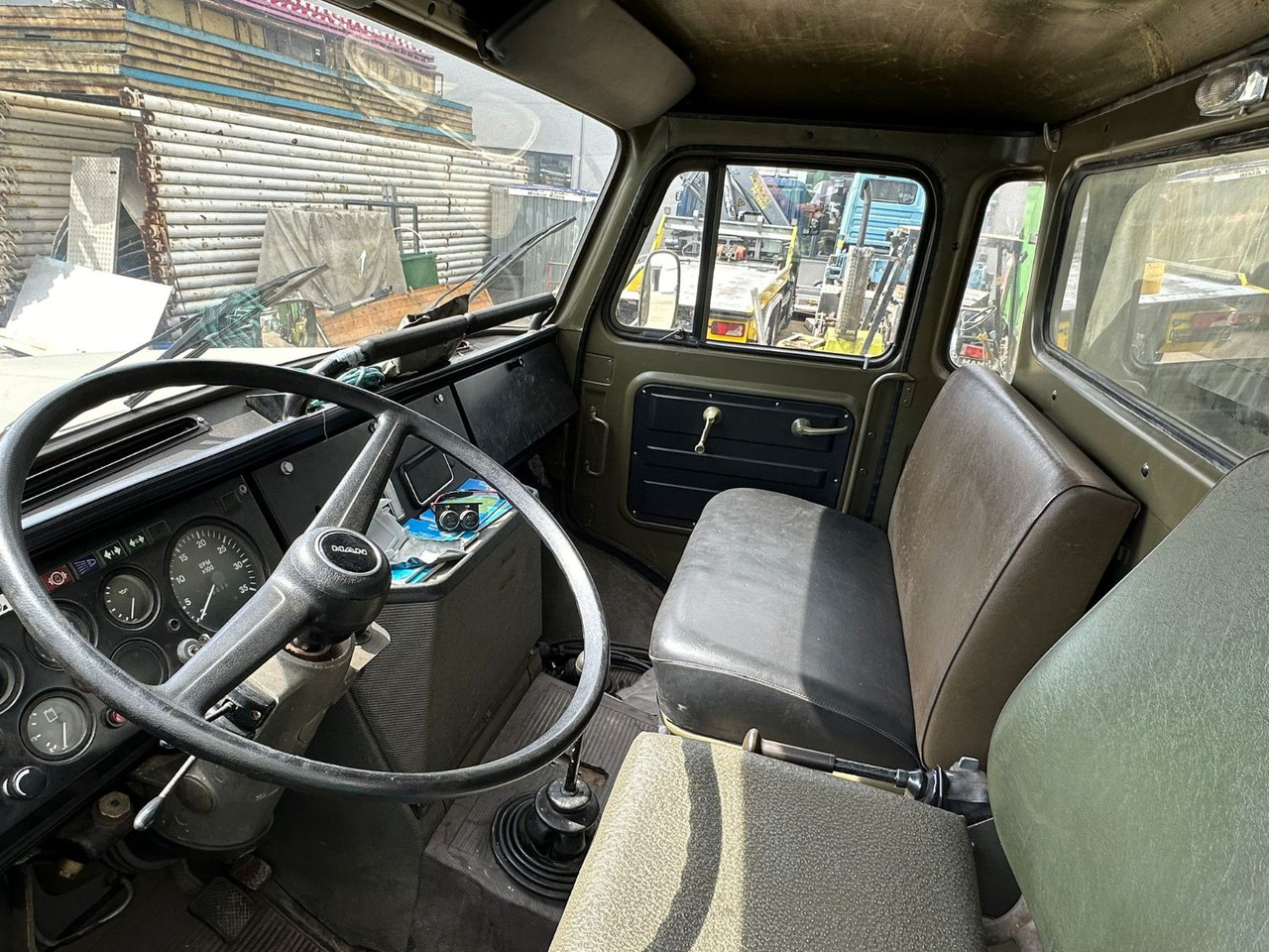 Furgoneta con caja de lona MAN 11.136 HA 4X4*H-zul.*schön*ex belg. Armee: foto 11