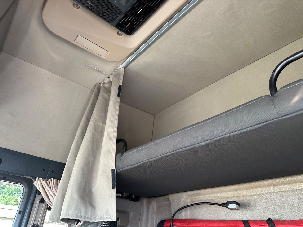 MAN 8.250 TGL*VDI2700*TOP*4-er Zug BFT Anhänger MAN 8.250 TGL*4x L1H1*XLX Kabine*VDI2700*TOP* - Portavehículos camión: foto 5 MAN 8.250 TGL*VDI2700*TOP*4-er Zug BFT Anhänger MAN 8.250 TGL*4x L1H1*XLX Kabine*VDI2700*TOP* - Portavehículos camión: foto 5