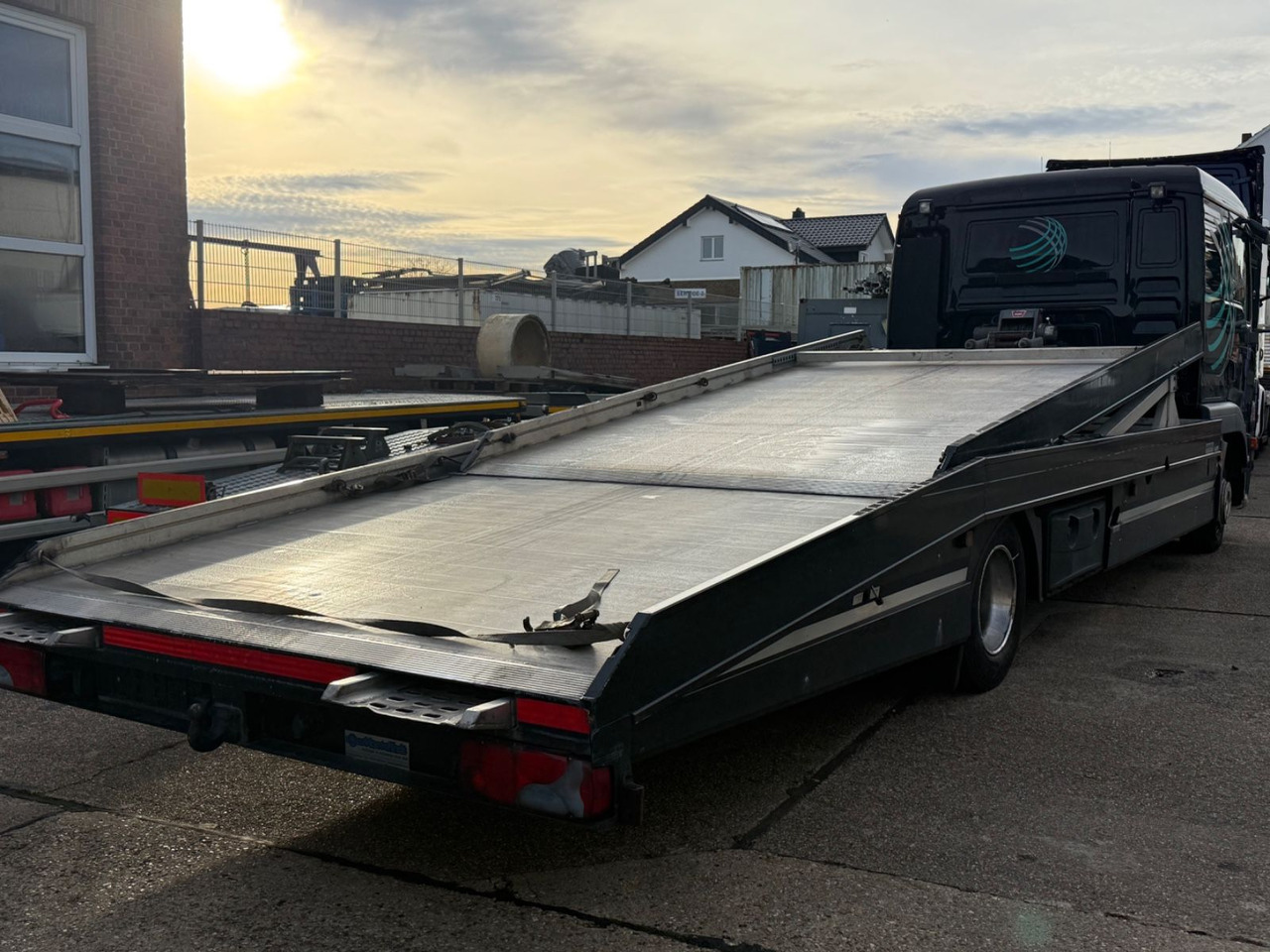 MAN TGL 8.210BL Moetefindt Doppelstock, Klima, Winde - Portavehículos camión: foto 3 MAN TGL 8.210BL Moetefindt Doppelstock, Klima, Winde - Portavehículos camión: foto 3