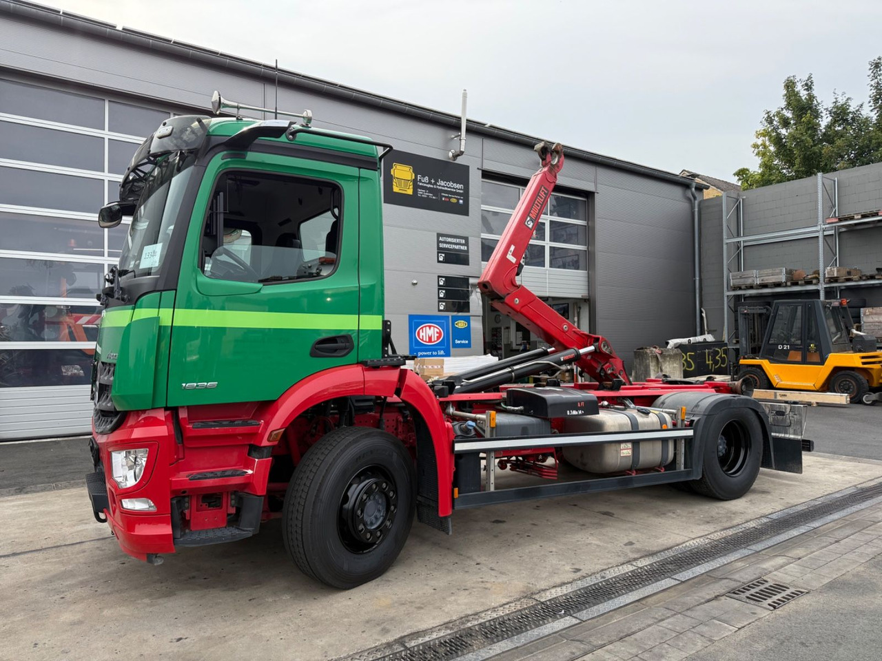 Mercedes-Benz Arocs 1836/10,7L/Hiab Ultima 14S/4x2/Autom./Top - Multibasculante camión: foto 2 Mercedes-Benz Arocs 1836/10,7L/Hiab Ultima 14S/4x2/Autom./Top - Multibasculante camión: foto 2