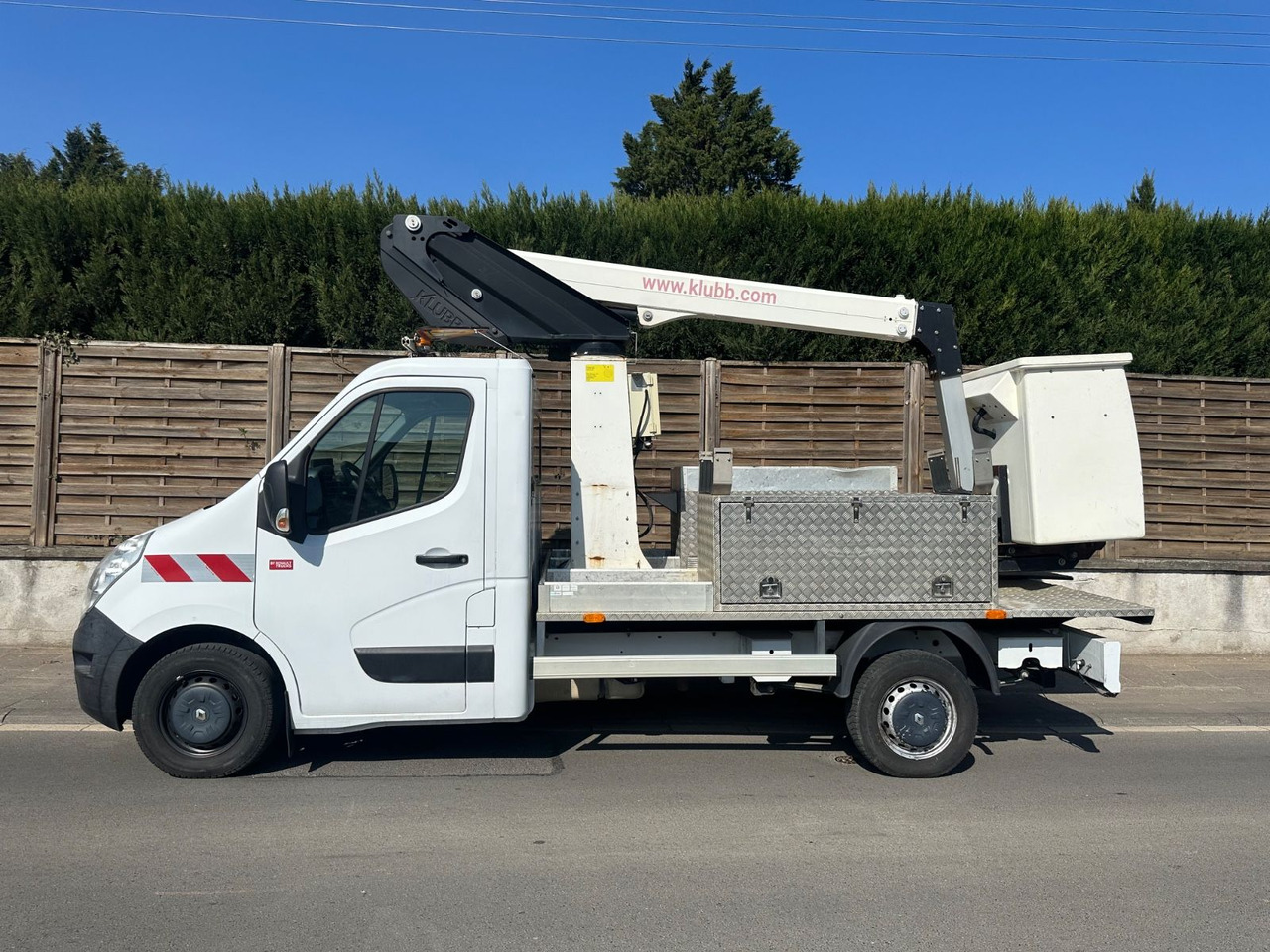Renault Master Renault Master - Camión con plataforma elevadora, Vehículo comercial ligero: foto 4 Renault Master Renault Master - Camión con plataforma elevadora, Vehículo comercial ligero: foto 4