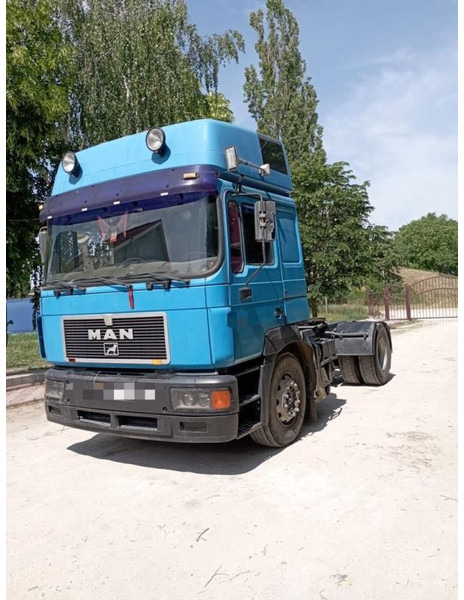 MAN 19.414 F2000 - Cabeza tractora: foto 2 MAN 19.414 F2000 - Cabeza tractora: foto 2