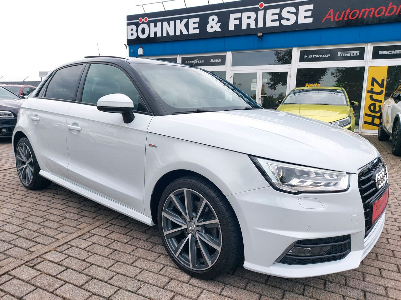 Audi A1 Sportback sport S-Line Pano Bose Xenon DAB - Sedan: foto 1 Audi A1 Sportback sport S-Line Pano Bose Xenon DAB - Sedan: foto 1