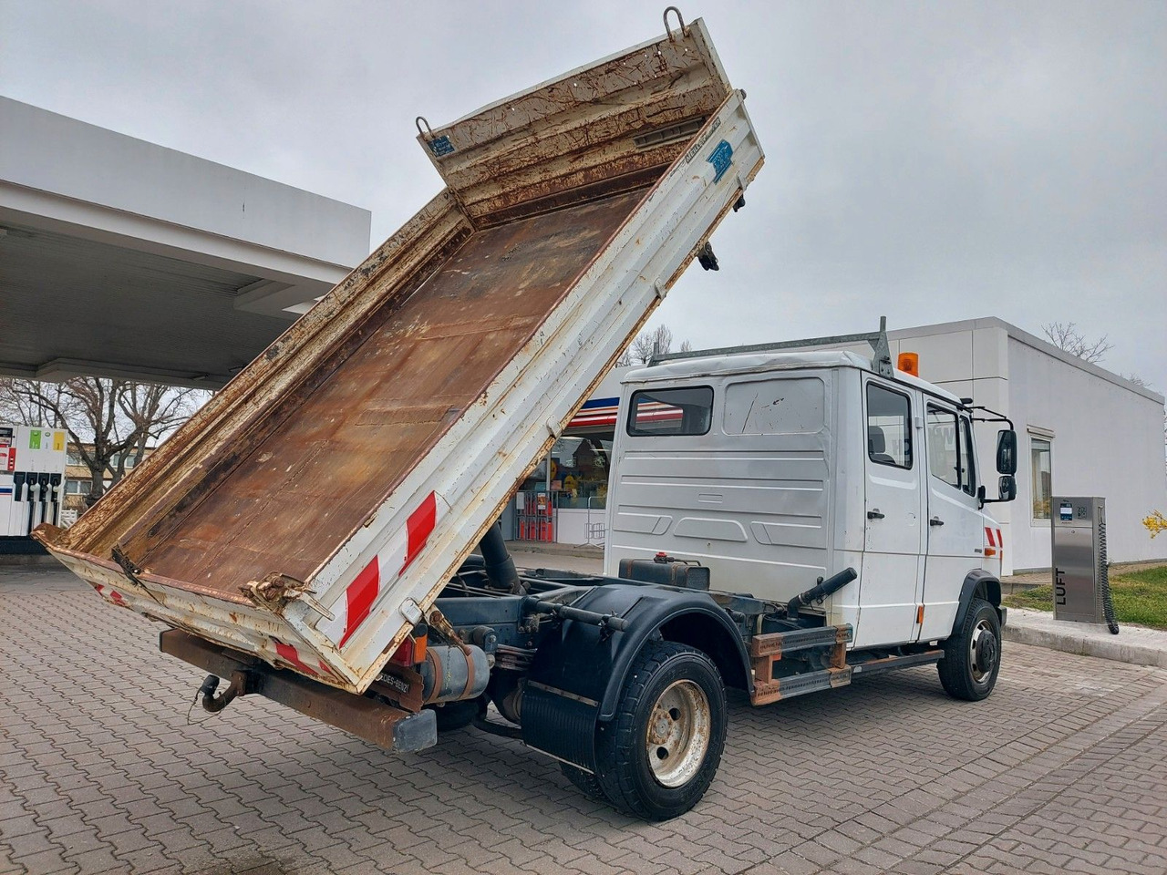 Mercedes-Benz VARIO 816D DOKA DREISEITEN KIPPER MEILLER - Volquete furgoneta, Furgoneta combi: foto 2 Mercedes-Benz VARIO 816D DOKA DREISEITEN KIPPER MEILLER - Volquete furgoneta, Furgoneta combi: foto 2