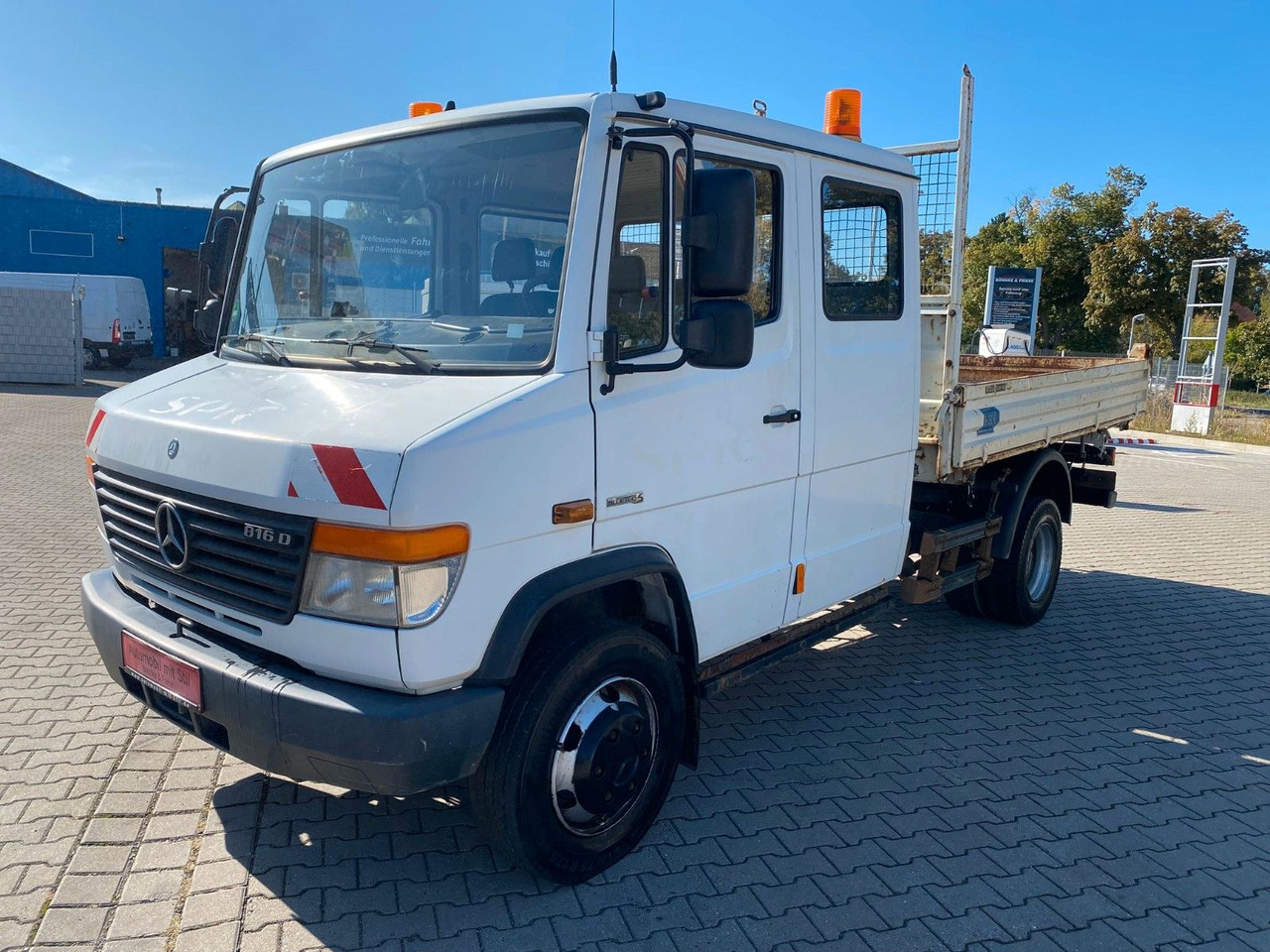 Mercedes-Benz VARIO 816D Doka 3 Seiten Kipper Meiller - Volquete furgoneta, Furgoneta combi: foto 3 Mercedes-Benz VARIO 816D Doka 3 Seiten Kipper Meiller - Volquete furgoneta, Furgoneta combi: foto 3