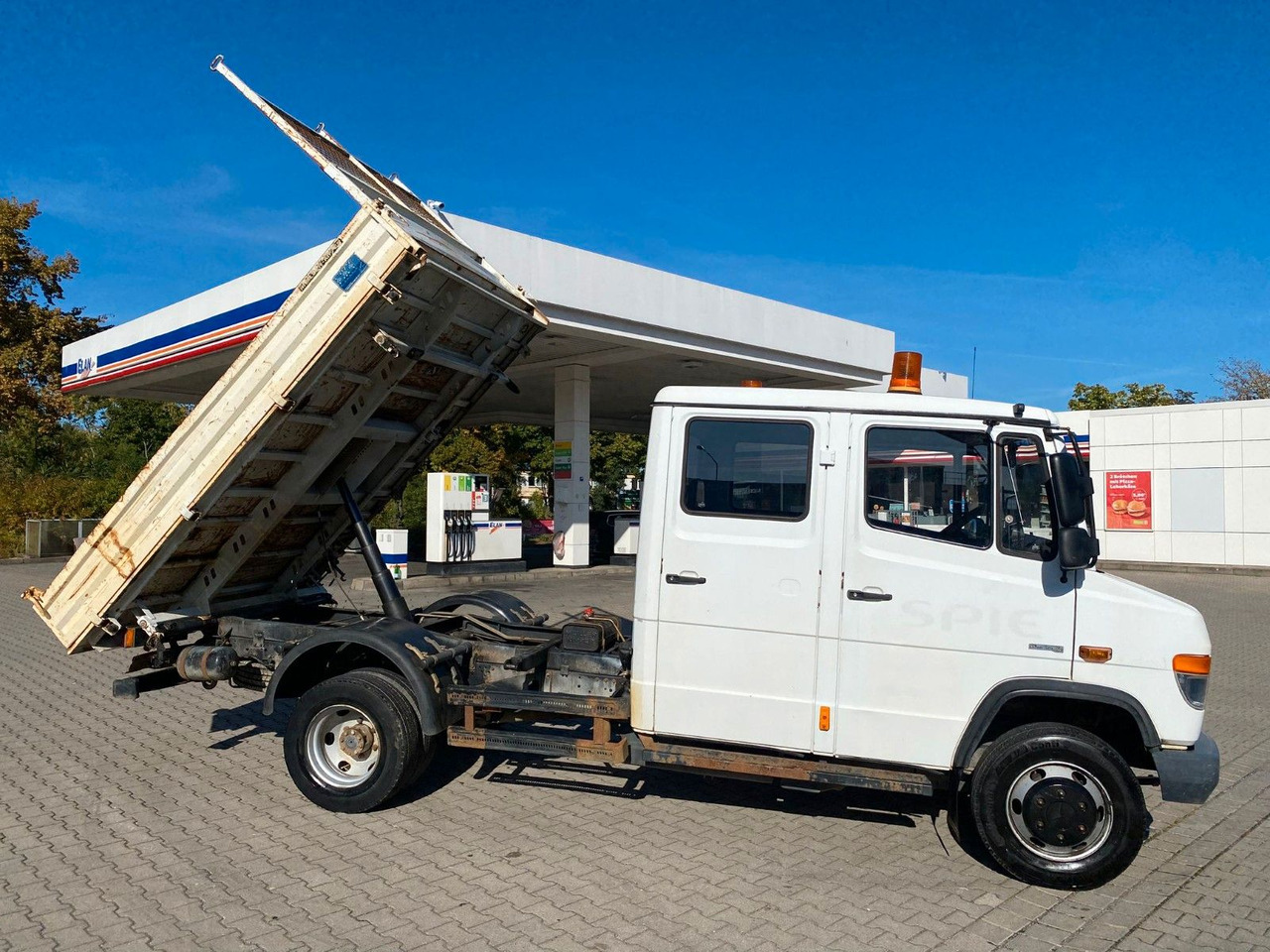 Mercedes-Benz VARIO 816D Doka 3 Seiten Kipper Meiller - Volquete furgoneta, Furgoneta combi: foto 1 Mercedes-Benz VARIO 816D Doka 3 Seiten Kipper Meiller - Volquete furgoneta, Furgoneta combi: foto 1