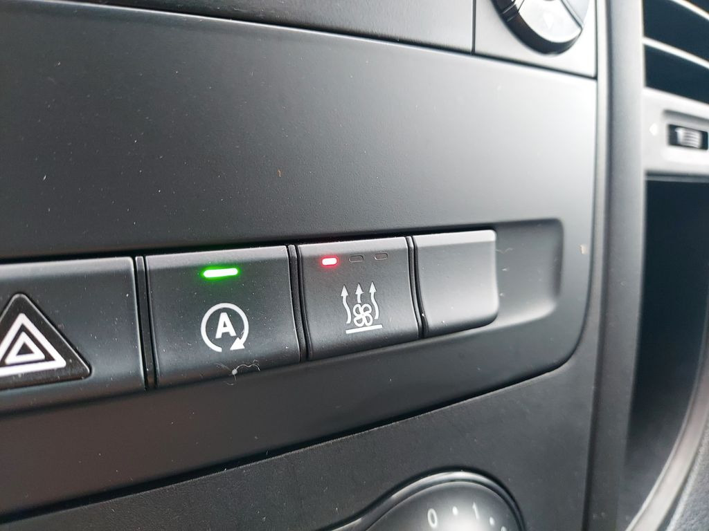 Leasing financiero de Mercedes-Benz Vito Mixto 116 4MATIC AUTOM. extralang 6 Sitze  leasing Mercedes-Benz Vito Mixto 116 4MATIC AUTOM. extralang 6 Sitze: foto 15