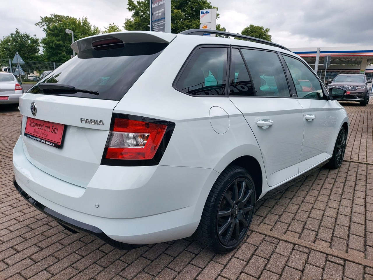 Skoda Fabia Combi Active RS XENON PDC SHZ TEMPOMAT - Coche: foto 5 Skoda Fabia Combi Active RS XENON PDC SHZ TEMPOMAT - Coche: foto 5