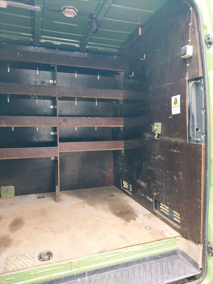 Volkswagen Crafter Kasten 35 L2H2 Hoch lang Standheiz - Furgoneta de pasajeros: foto 4 Volkswagen Crafter Kasten 35 L2H2 Hoch lang Standheiz - Furgoneta de pasajeros: foto 4