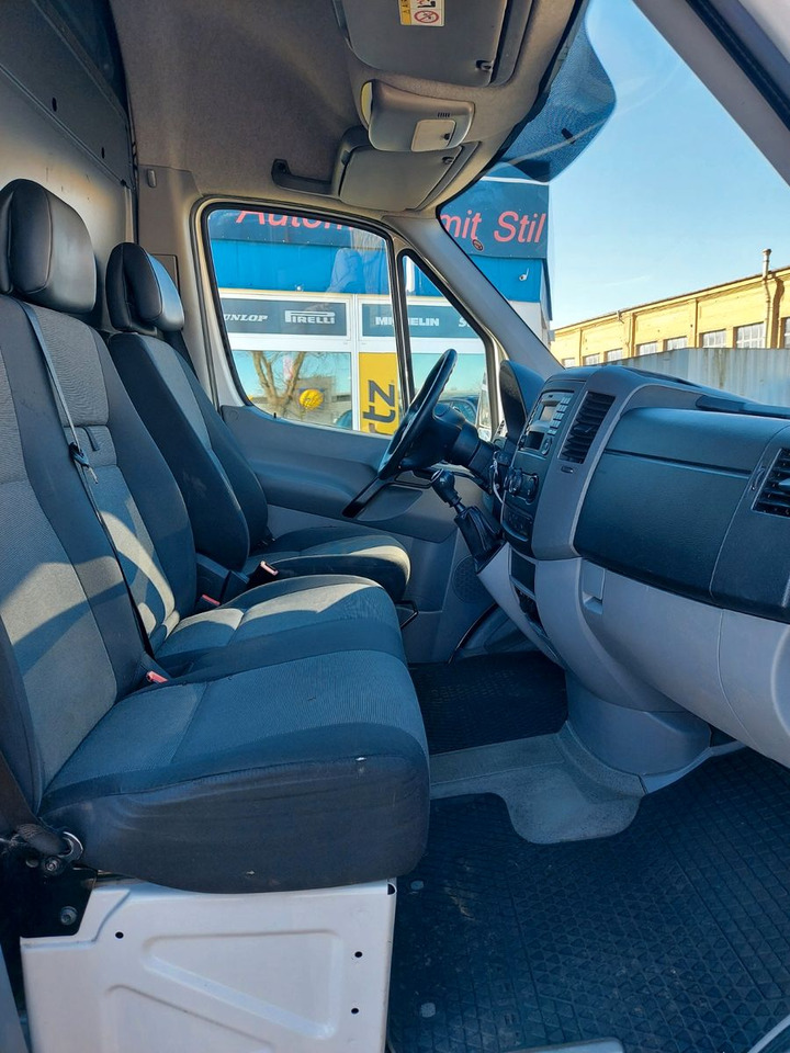 Leasing financiero de  Volkswagen Crafter Kasten 35 mittel L2H2 Hochdach KLIMA AHK leasing Volkswagen Crafter Kasten 35 mittel L2H2 Hochdach KLIMA AHK: foto 17
