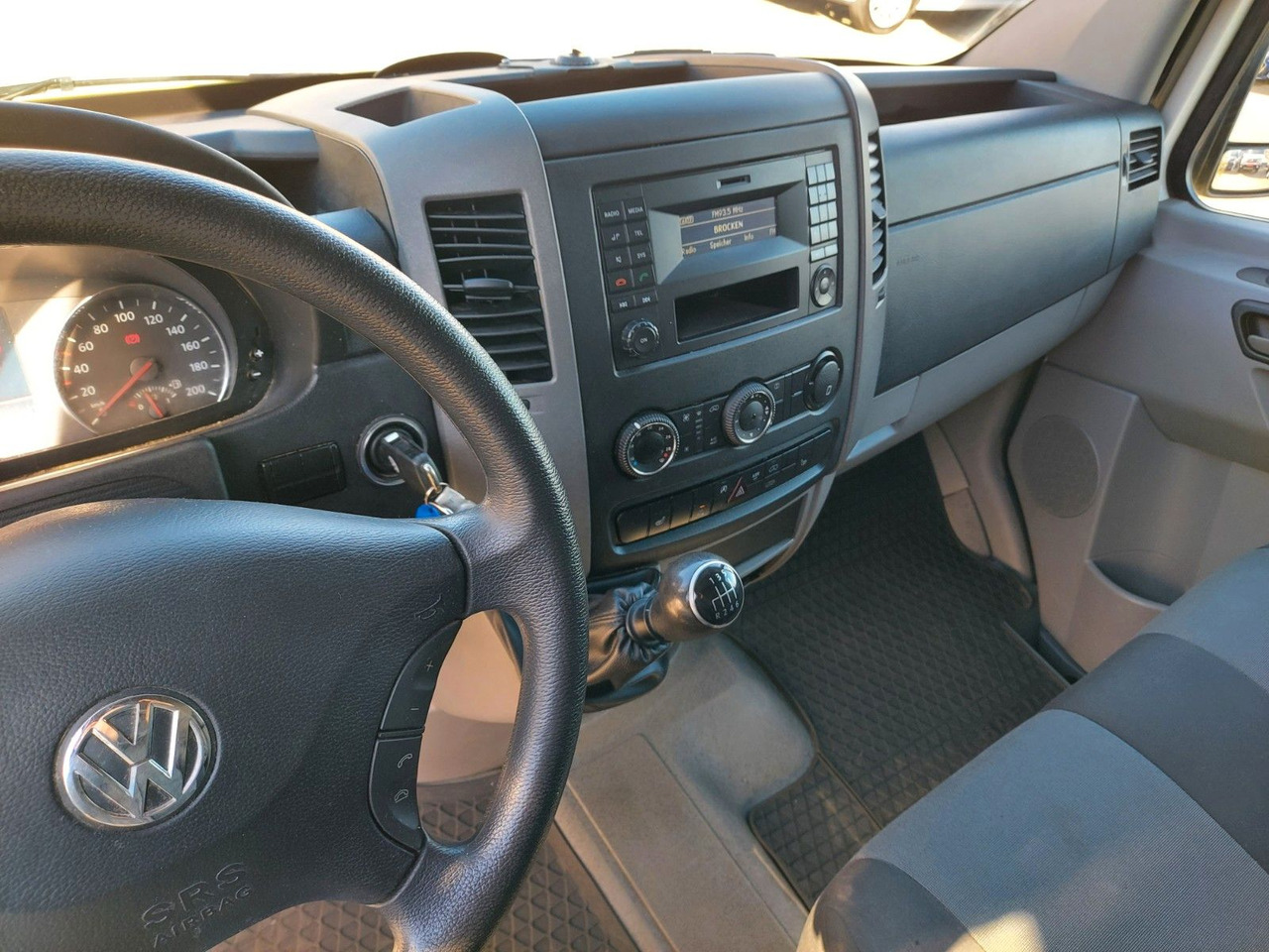 Leasing financiero de  Volkswagen Crafter Kasten 35 mittel L2H2 Hochdach KLIMA AHK leasing Volkswagen Crafter Kasten 35 mittel L2H2 Hochdach KLIMA AHK: foto 13