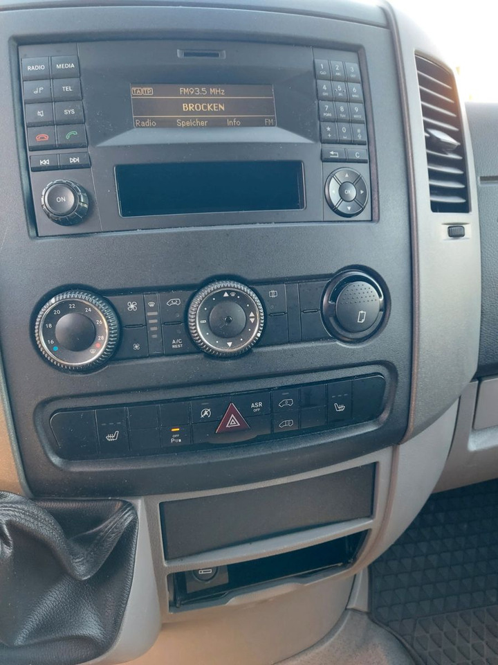 Leasing financiero de  Volkswagen Crafter Kasten 35 mittel L2H2 Hochdach KLIMA AHK leasing Volkswagen Crafter Kasten 35 mittel L2H2 Hochdach KLIMA AHK: foto 16