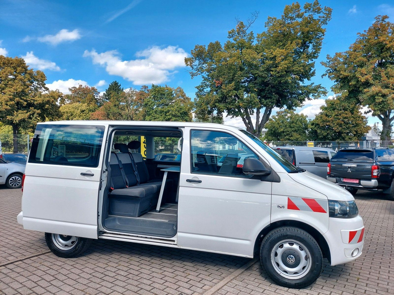 Volkswagen T5 Multivan Bus Klima Standheizung - Furgoneta de pasajeros: foto 1 Volkswagen T5 Multivan Bus Klima Standheizung - Furgoneta de pasajeros: foto 1