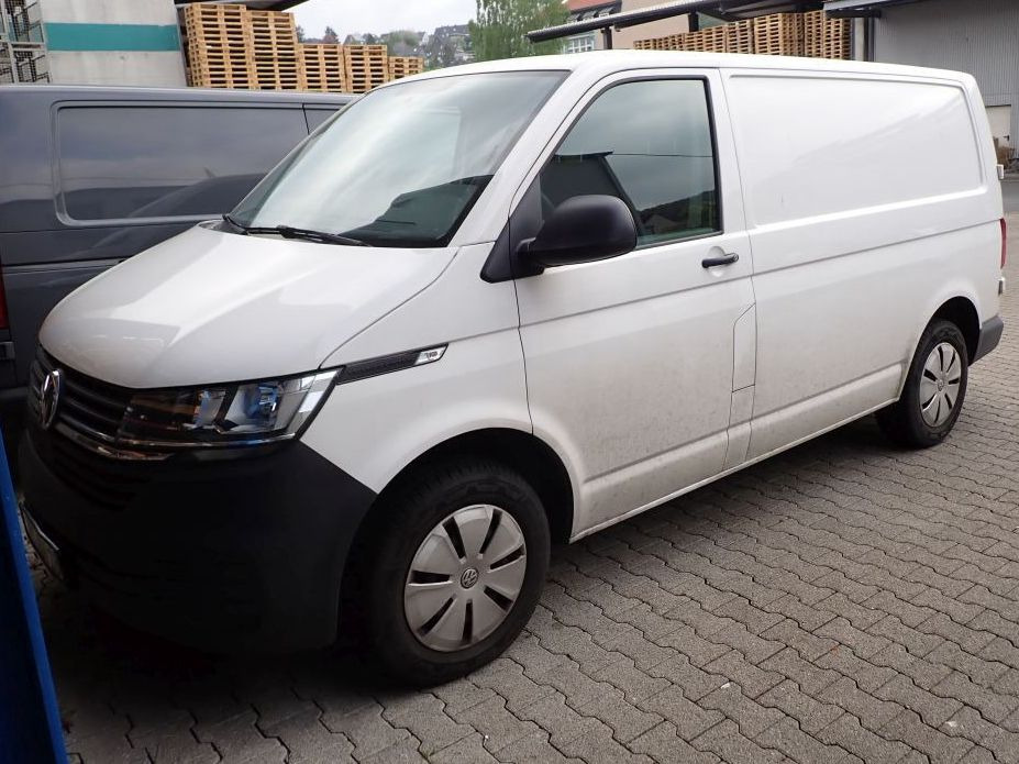 Volkswagen T6.1 Transporter Kasten DSG - Furgoneta de pasajeros: foto 1 Volkswagen T6.1 Transporter Kasten DSG - Furgoneta de pasajeros: foto 1