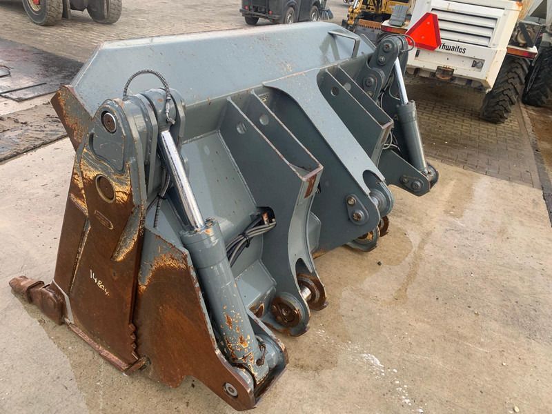 Liebherr LR 624 - Cazo: foto 3 Liebherr LR 624 - Cazo: foto 3