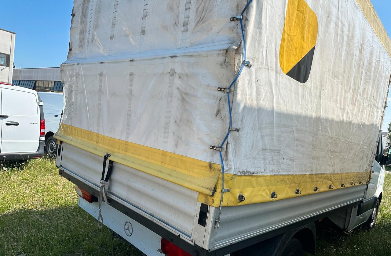 Mercedes Benz 211 centina euro 6 - Furgoneta con caja de lona: foto 4 Mercedes Benz 211 centina euro 6 - Furgoneta con caja de lona: foto 4