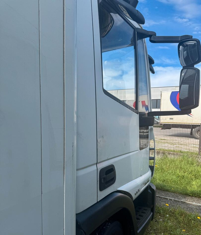 Iveco 75e190 - Camión caja cerrada: foto 3 Iveco 75e190 - Camión caja cerrada: foto 3