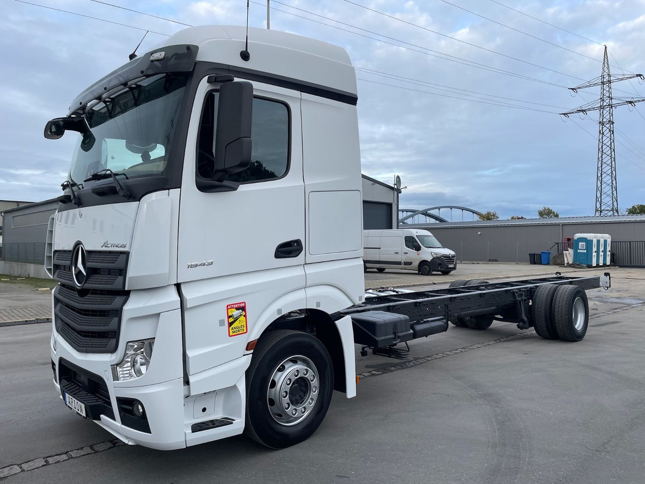 Mercedes-Benz Actros 4 1843 4x2 Fahrgestell/StandAC/ACC/EU6 - Chasis camión: foto 3 Mercedes-Benz Actros 4 1843 4x2 Fahrgestell/StandAC/ACC/EU6 - Chasis camión: foto 3