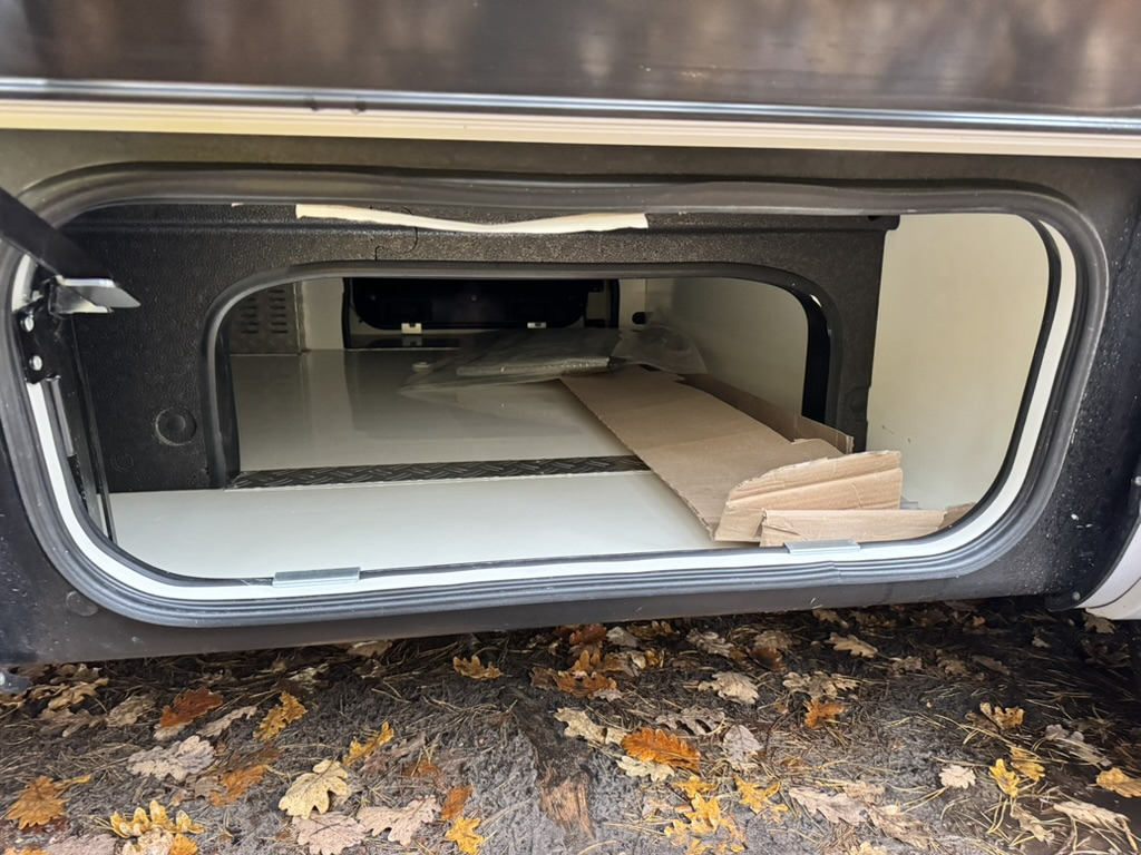 Leasing financiero de HYMER / ERIBA BML880 leasing HYMER / ERIBA BML880: foto 17