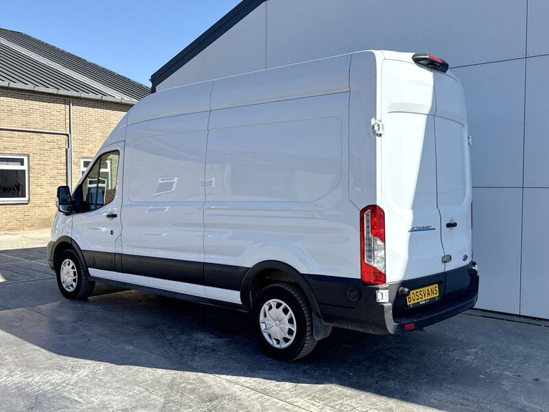Ford E-Transit 68kWh 184PK L3H3 317km WLTP 96,3% (SOH) BEV Snelladen Camera Cruise control Climate control Carplay Navigatie Laadkabel Parkeersensoren - Furgón, Furgoneta eléctrica: foto 3 Ford E-Transit 68kWh 184PK L3H3 317km WLTP 96,3% (SOH) BEV Snelladen Camera Cruise control Climate control Carplay Navigatie Laadkabel Parkeersensoren - Furgón, Furgoneta eléctrica: foto 3