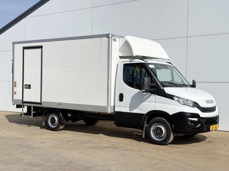 Iveco Daily 35S14 2.3 Automaat Laadklep Climate Control Standkachel Koffer Bakwagen Meubelbak - Furgoneta: foto 4 Iveco Daily 35S14 2.3 Automaat Laadklep Climate Control Standkachel Koffer Bakwagen Meubelbak - Furgoneta: foto 4