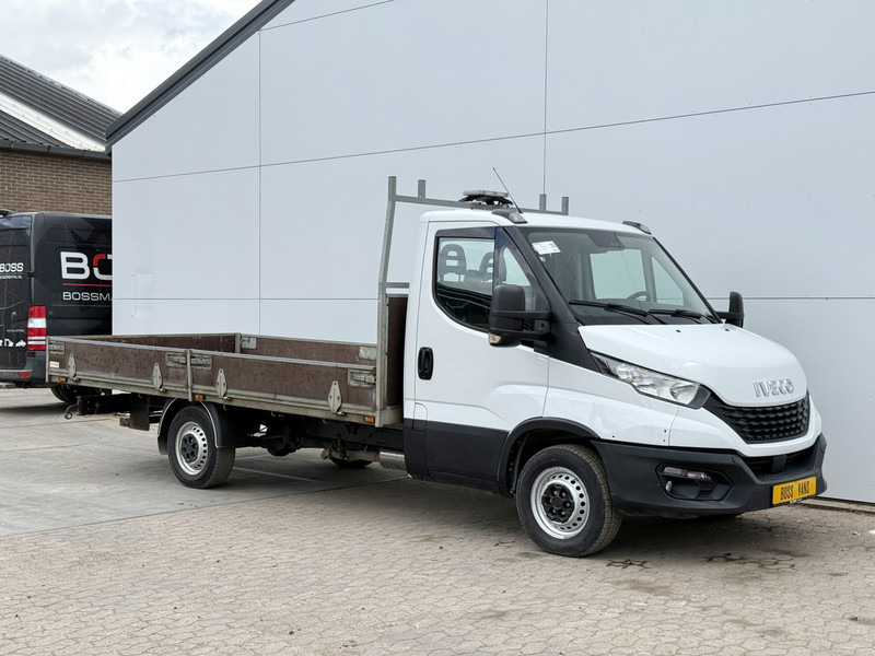 Iveco Daily 35S14 2.3 L3H1 Airco Cruise Control Standkachel Trekhaak Open Laadbak Pritische Lucht geveerde stoel - Caja abierta furgoneta: foto 4 Iveco Daily 35S14 2.3 L3H1 Airco Cruise Control Standkachel Trekhaak Open Laadbak Pritische Lucht geveerde stoel - Caja abierta furgoneta: foto 4