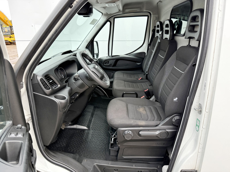 Iveco Daily 35S16 2.3 Automaat L4H2 Airco Climate Control Lat Betimmering - Furgón: foto 5 Iveco Daily 35S16 2.3 Automaat L4H2 Airco Climate Control Lat Betimmering - Furgón: foto 5
