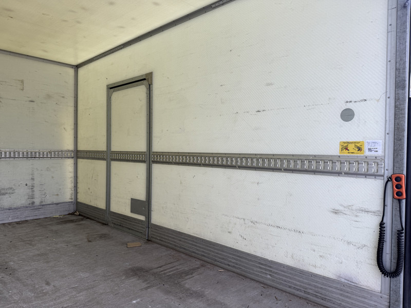 Furgoneta Iveco Daily 35S16 2.3 Automaat Laadklep LED Climate Control Cruise Control Standkachel Camera Navigatie Koffer Bakwagen Meubelbak: foto 15 Furgoneta Iveco Daily 35S16 2.3 Automaat Laadklep LED Climate Control Cruise Control Standkachel Camera Navigatie Koffer Bakwagen Meubelbak: foto 15