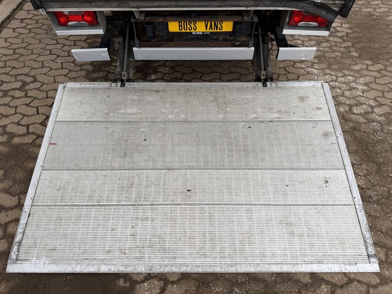 Furgoneta Iveco Daily 35S18 3.0 Automaat Laadklep LED Climate Bakwagen Meubelbak Koffer Control Adaptieve Cruise Control Standkachel Camera Navigatie: foto 11 Furgoneta Iveco Daily 35S18 3.0 Automaat Laadklep LED Climate Bakwagen Meubelbak Koffer Control Adaptieve Cruise Control Standkachel Camera Navigatie: foto 11