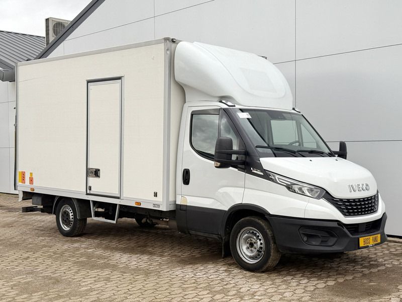 Iveco Daily 35S18 3.0 Automaat Laadklep LED Climate Bakwagen Meubelbak Koffer Control Adaptieve Cruise Control Standkachel Camera Navigatie - Furgoneta: foto 4 Iveco Daily 35S18 3.0 Automaat Laadklep LED Climate Bakwagen Meubelbak Koffer Control Adaptieve Cruise Control Standkachel Camera Navigatie - Furgoneta: foto 4